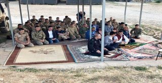 Kaymakam Alibeyoğlu Mehmetçikle Bayramlaştı