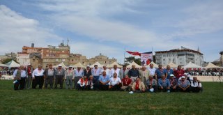 Kılıçtan Eski Güreşçilere ‘Ahde Vefa