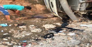 Kontrolden Çıkan Kamyon Kayalara Çarptı: 2 Yaralı