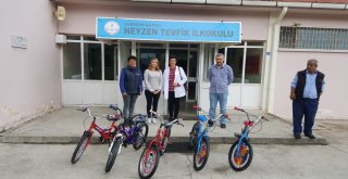 Bisikletliler Derneğinden 10 Kırsal Okula Bisiklet Bağışı