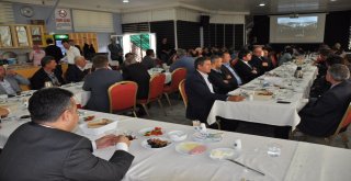 Kaymakam Ve Belediye Başkanı Muhtarlarla Buluştu