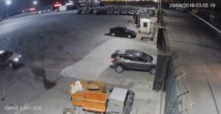 İstanbulda Film Sahnelerini Aratmayan Oto Hırsızlığı Kamerada