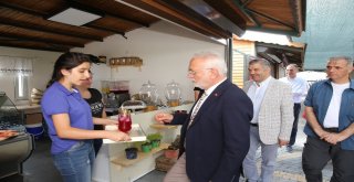 Doğal Ürünler Bahçesi Ve Pazarı Yeni Sezonu Açtı