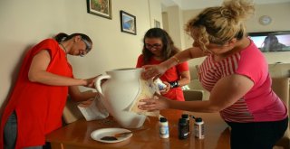 Kadınlar Lokalinde Örnek Davranış